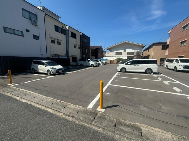 津田第三ｶﾞﾚｰｼﾞの外観・駐車場イメージ2枚目
