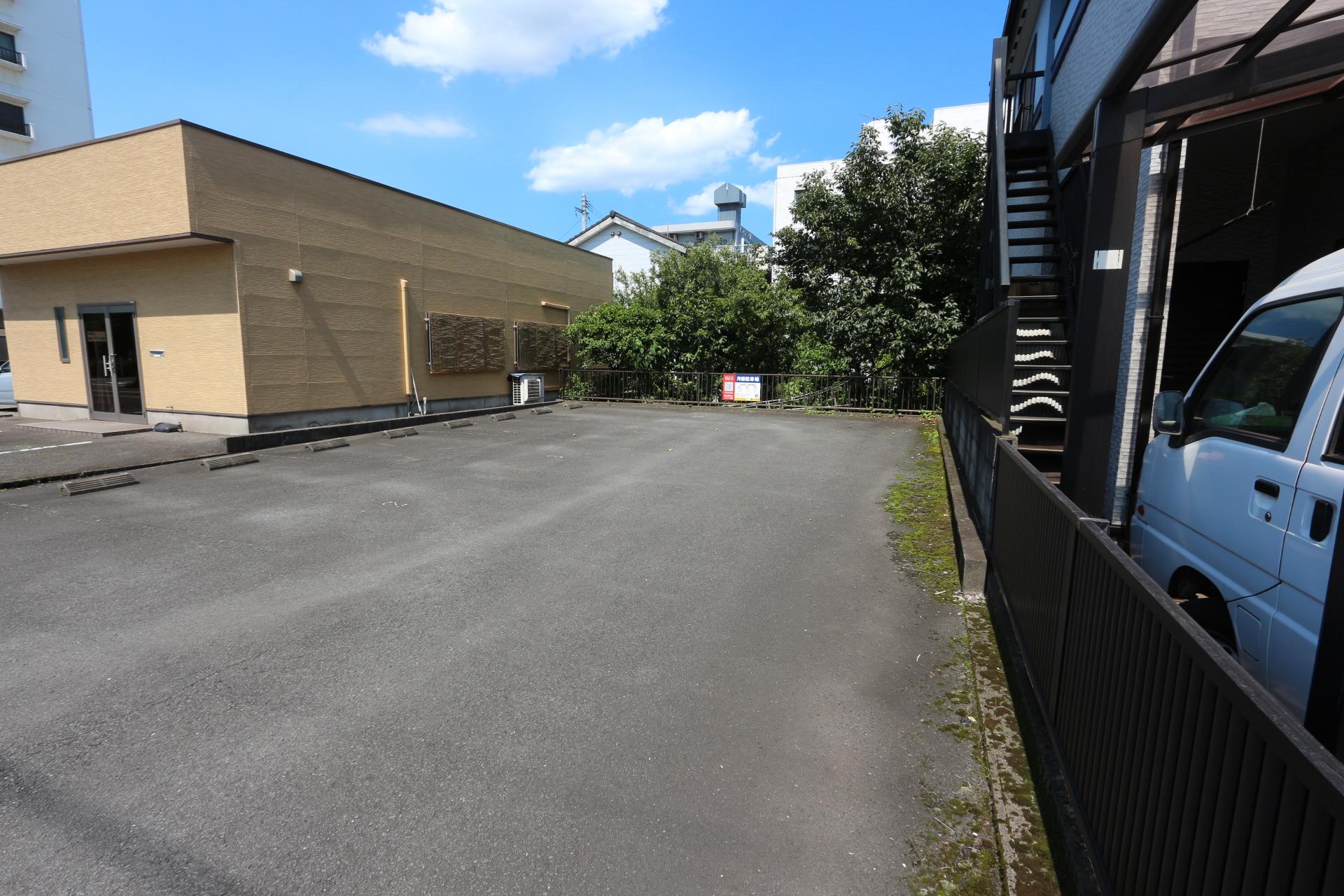 高松第3月極駐車場の外観・駐車場イメージ2枚目
