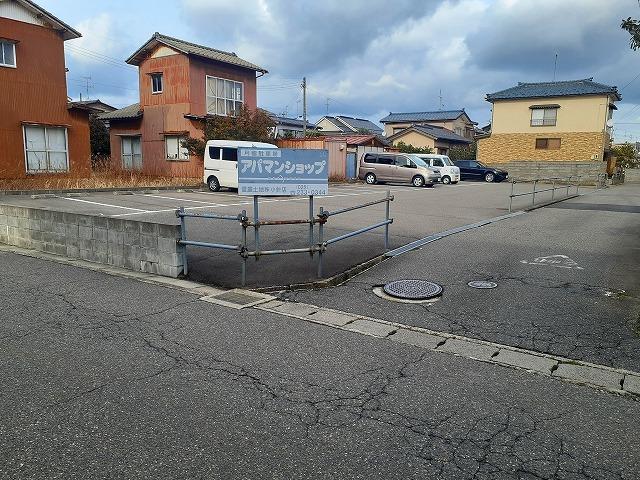 寺尾東２（文字）駐車場の外観・駐車場イメージ1枚目