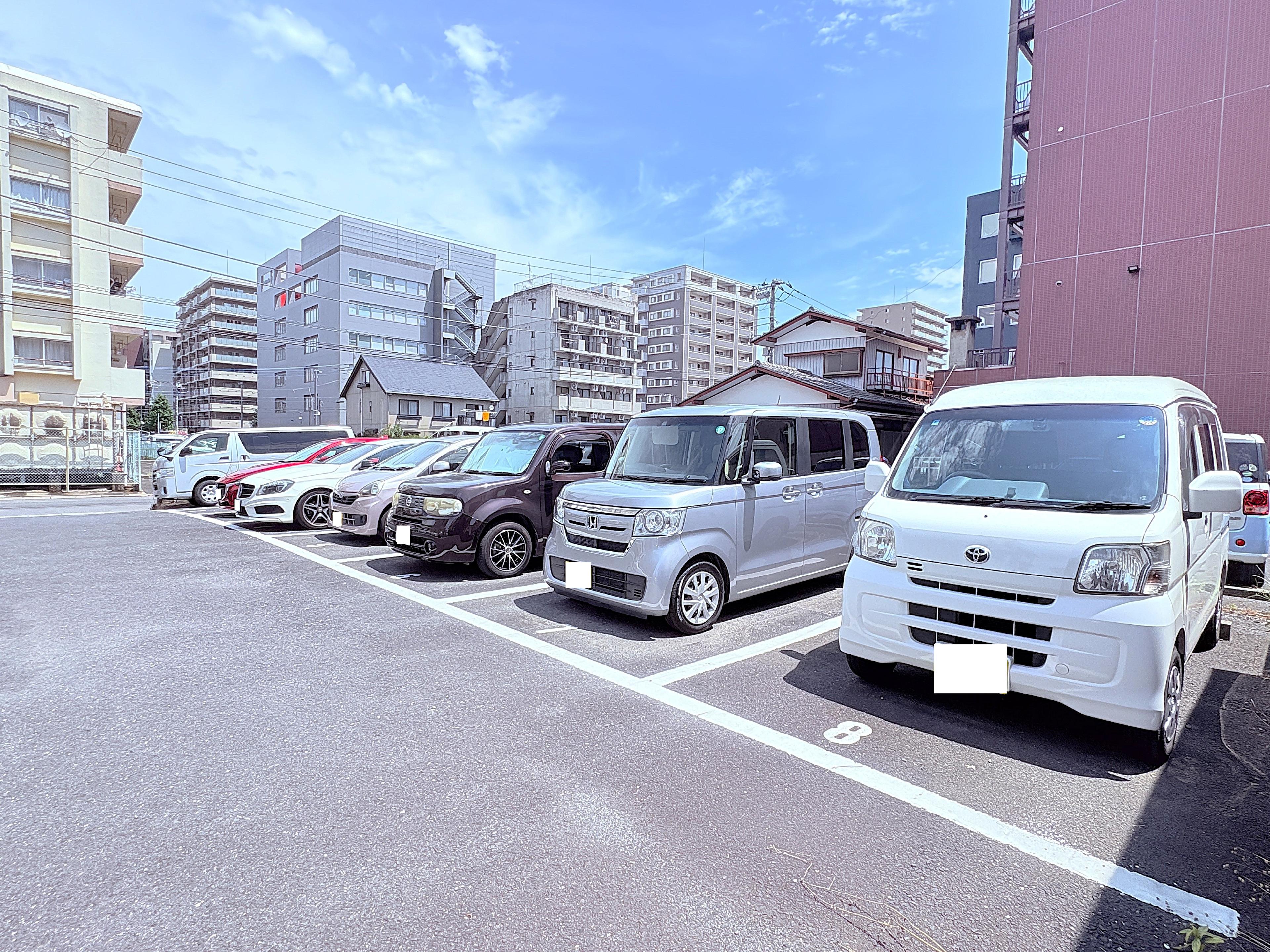 安達パーキング(№01～08)の外観・駐車場イメージ2枚目