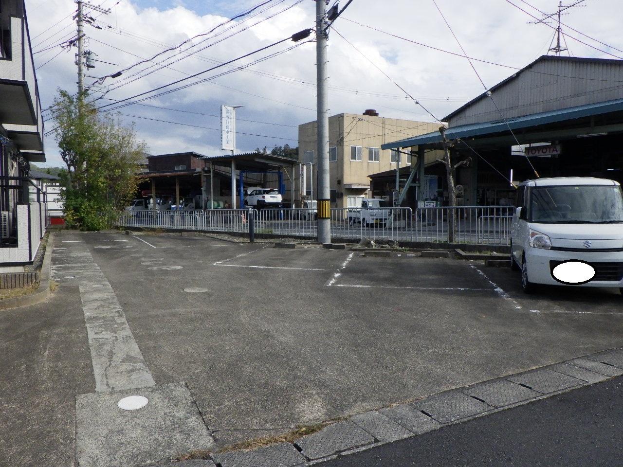 ルシードソノベの外観・駐車場イメージ2枚目