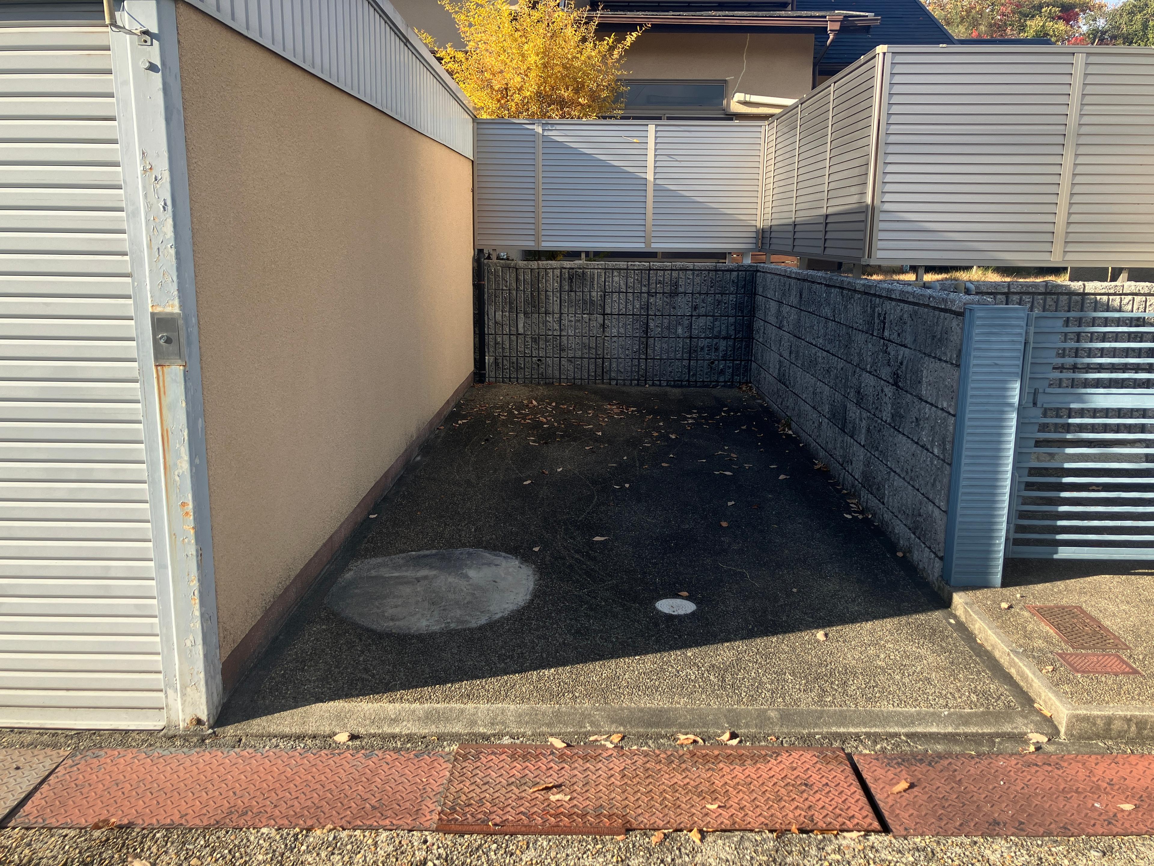 妙見東2丁目戸建付属駐車場の外観・駐車場イメージ2枚目