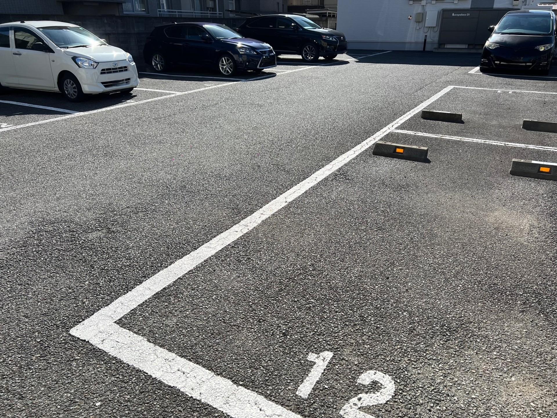 ヴァンクール国母(28383)の外観・駐車場イメージ1枚目