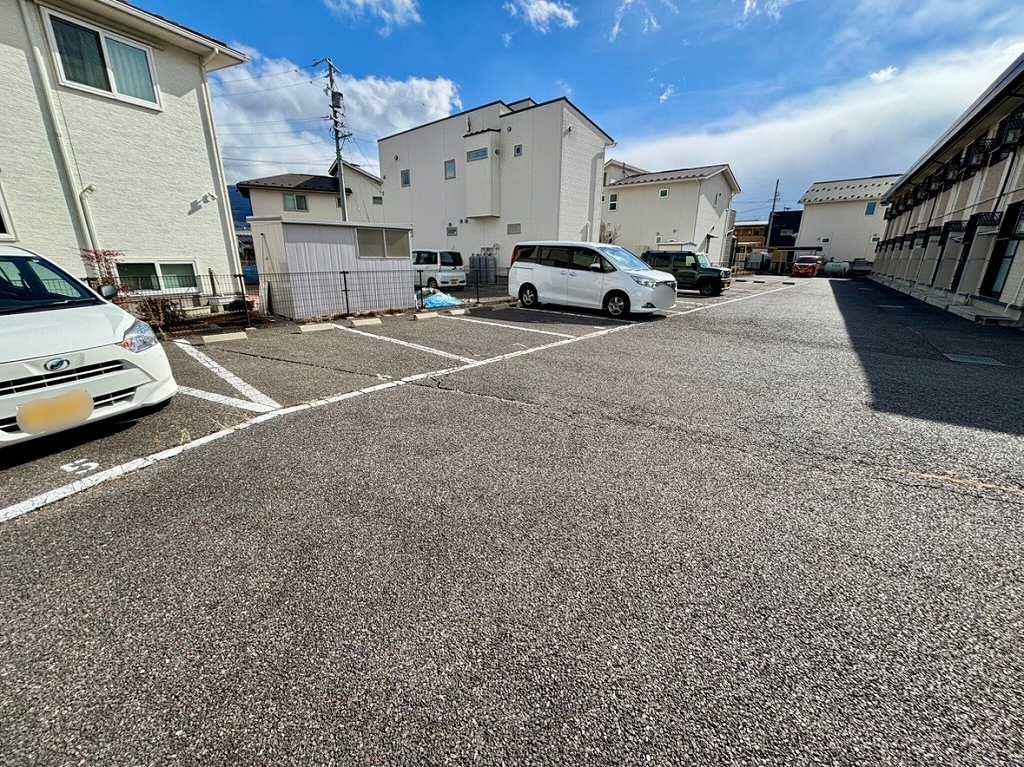オーセブン(33781)の外観・駐車場イメージ2枚目