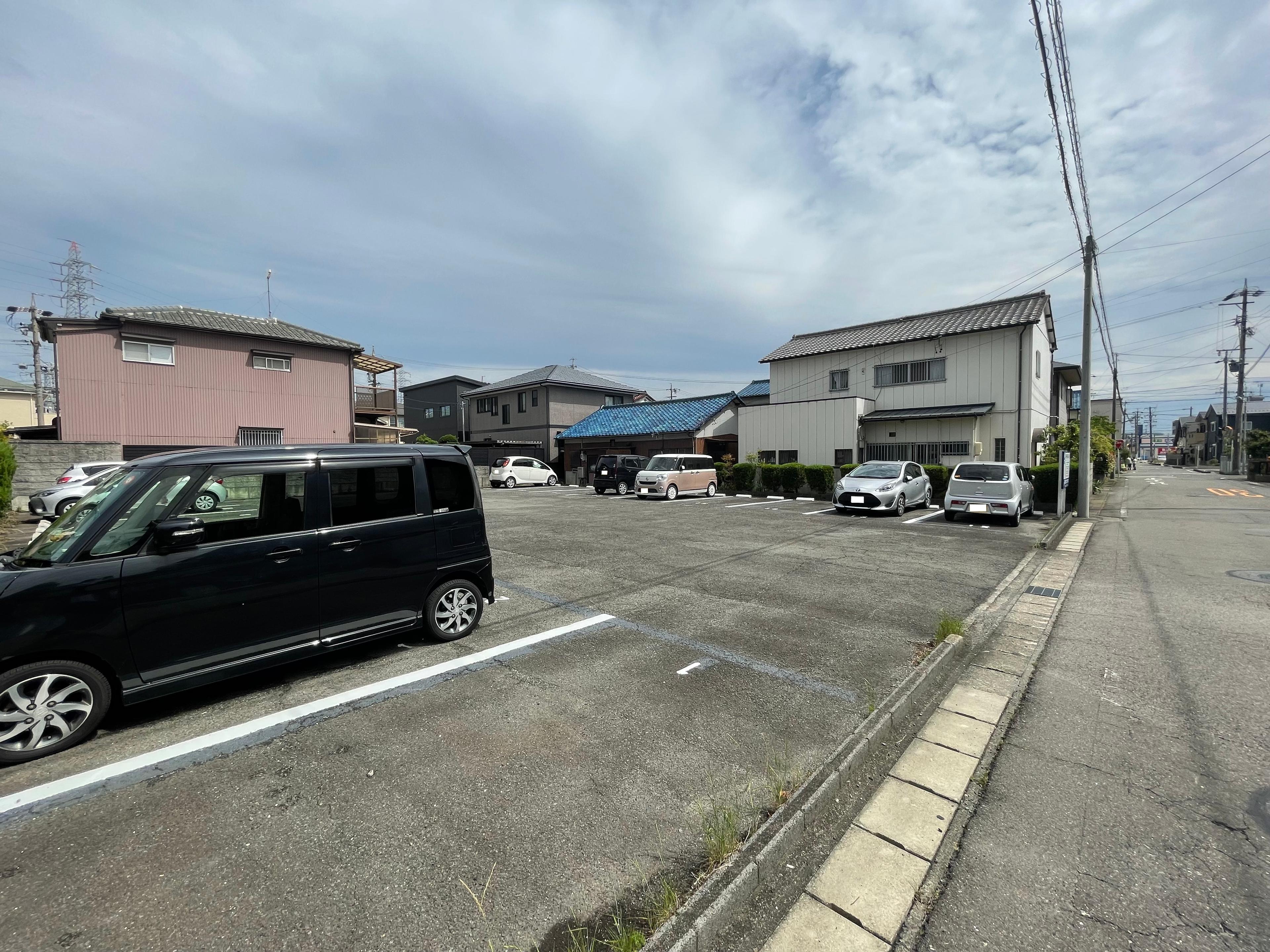 山浦中央駐車場の外観・駐車場イメージ2枚目