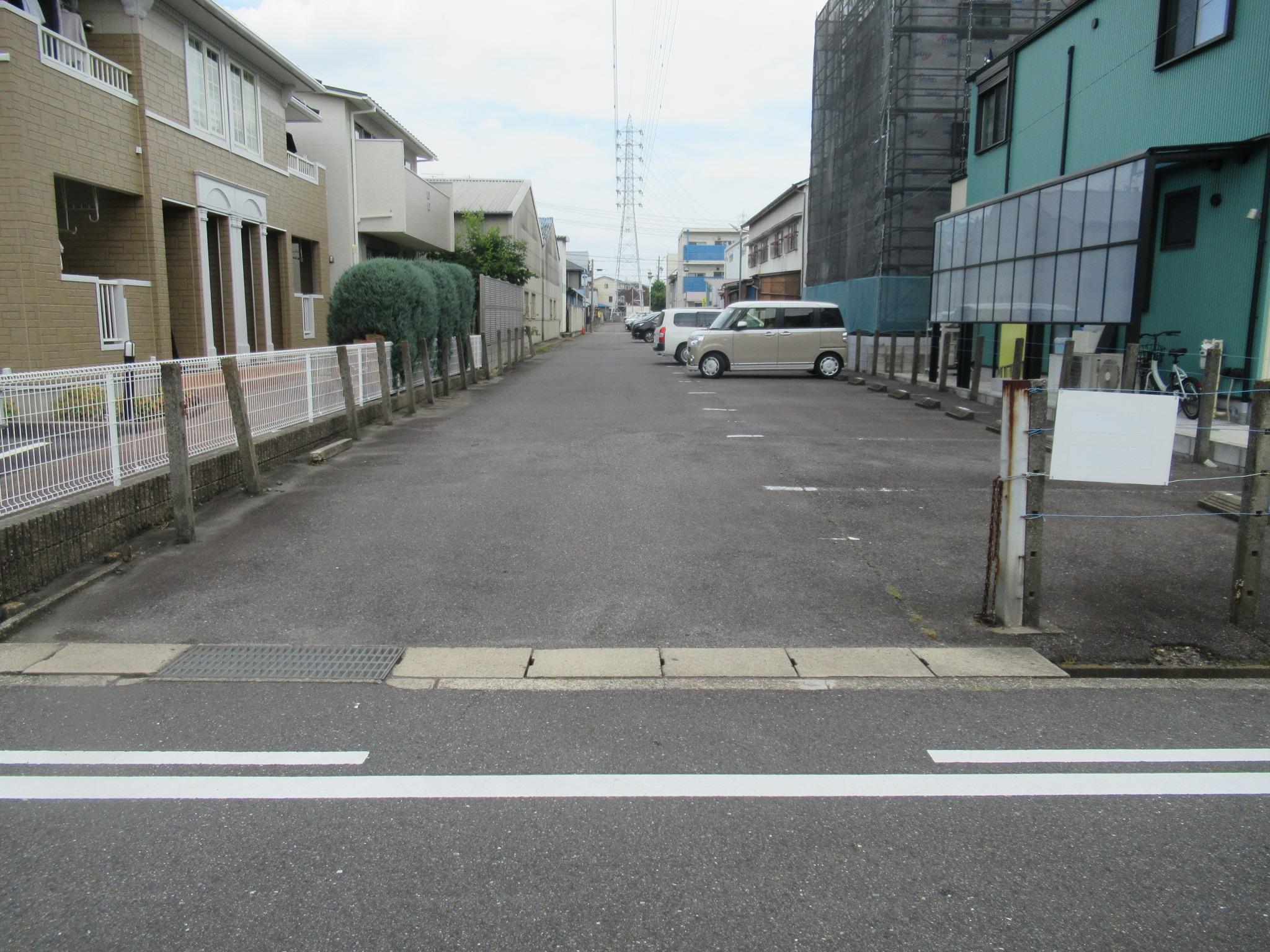 京田駐車場の外観・駐車場イメージ2枚目