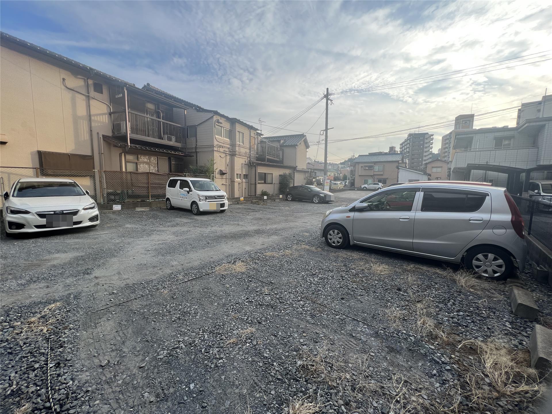 初音町パーキングの外観・駐車場イメージ2枚目