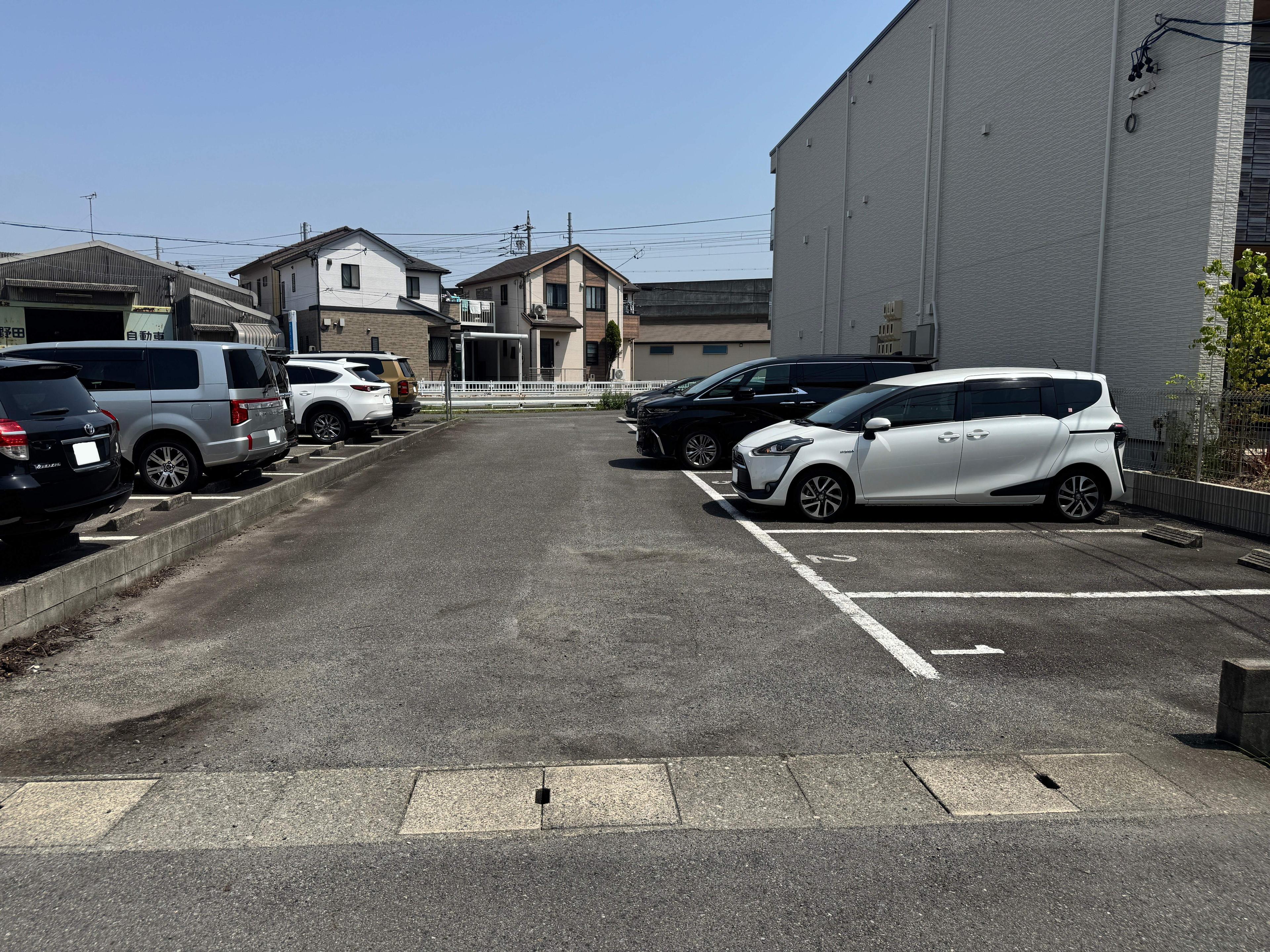 P163の外観・駐車場イメージ2枚目