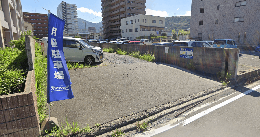 黒川ガレージの外観・駐車場イメージ2枚目