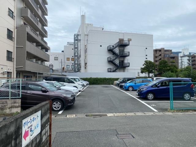 一色ガレージの外観・駐車場イメージ2枚目