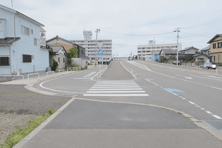 大田ガレージの外観・駐車場イメージ2枚目
