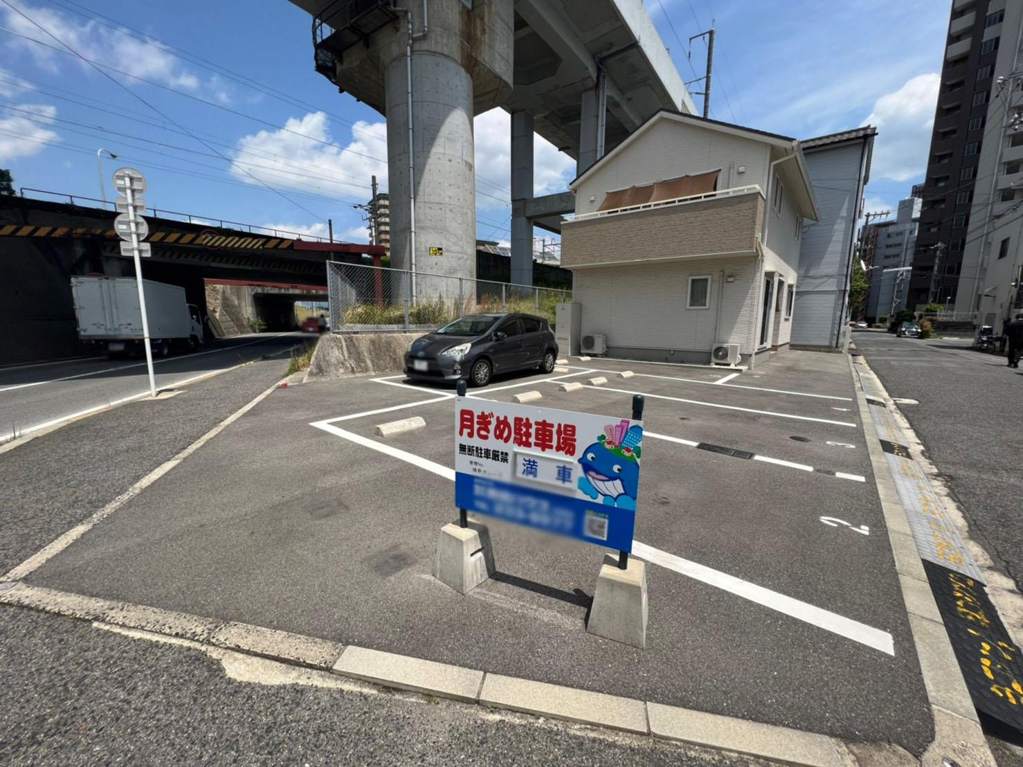 横新ガレージの外観・駐車場イメージ3枚目