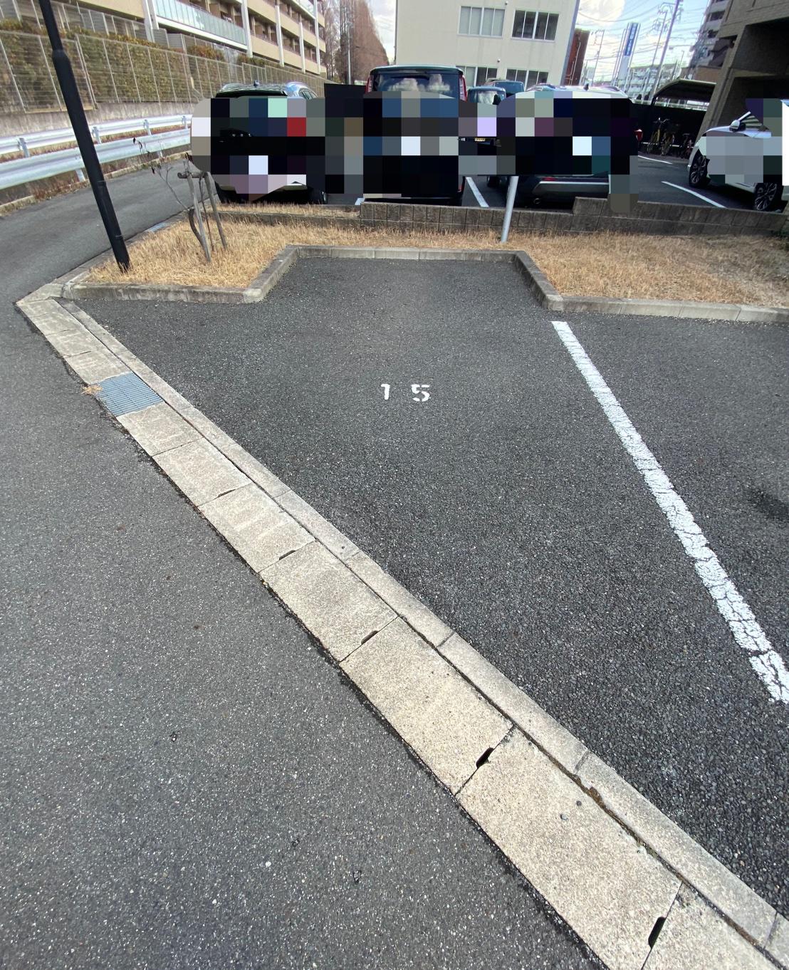 フェリーチャアイオイ敷地内パーキングの外観・駐車場イメージ2枚目