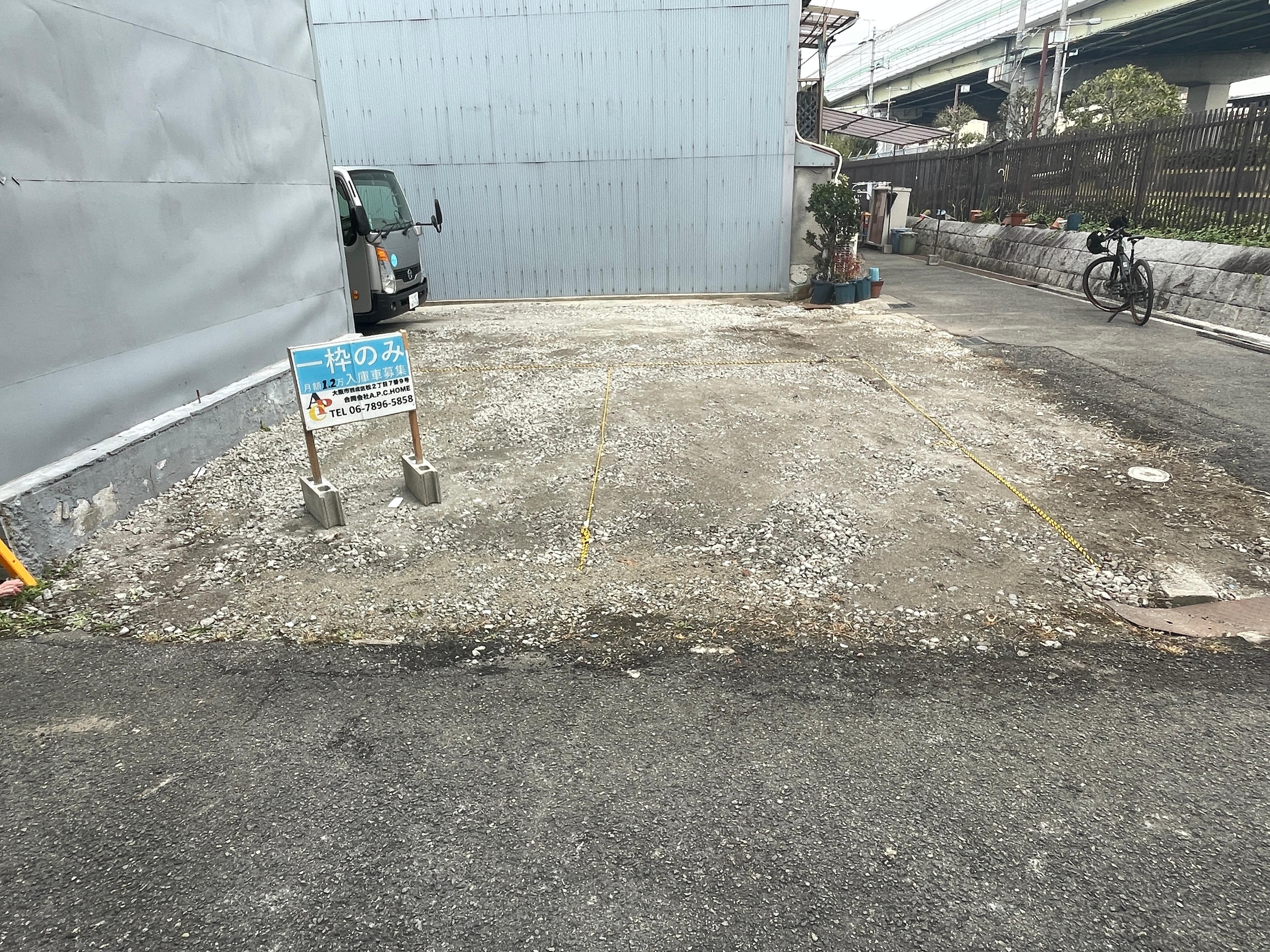 津守１丁目ガレージの外観・駐車場イメージ2枚目