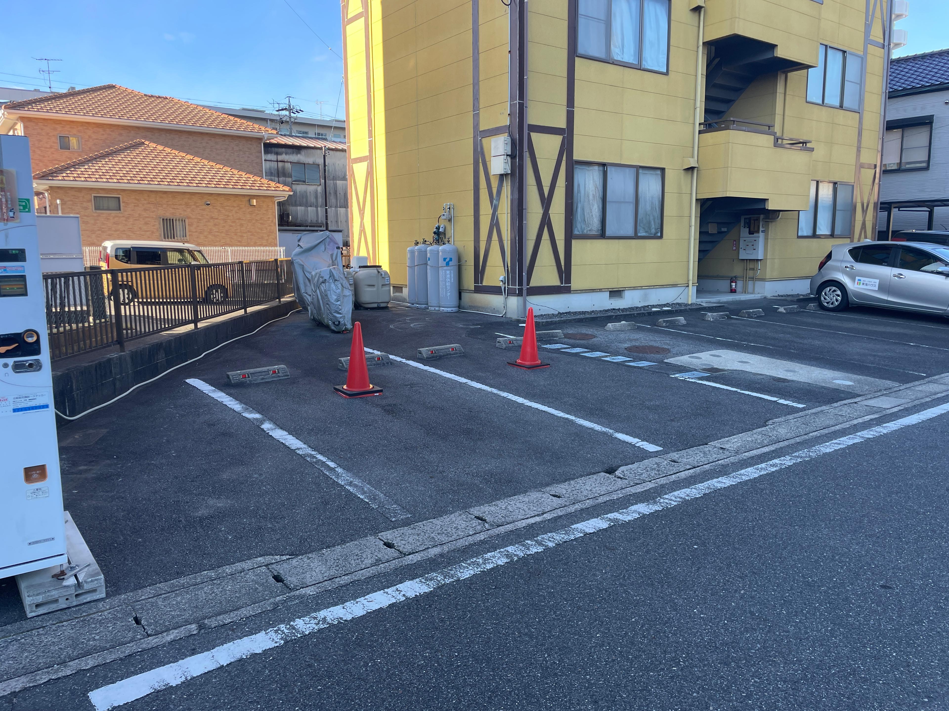 ベルコート大東駐車場の外観・駐車場イメージ1枚目