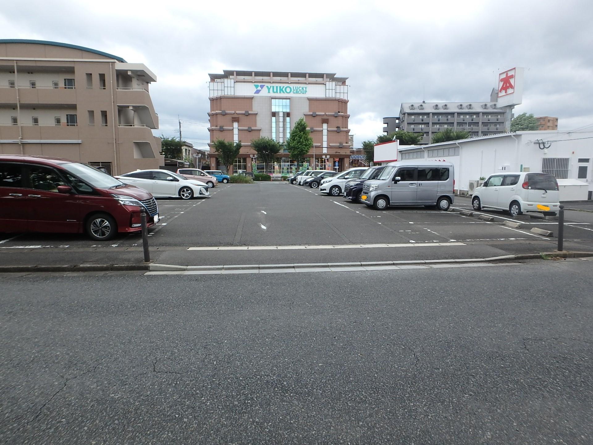 中央パーキングの外観・駐車場イメージ2枚目