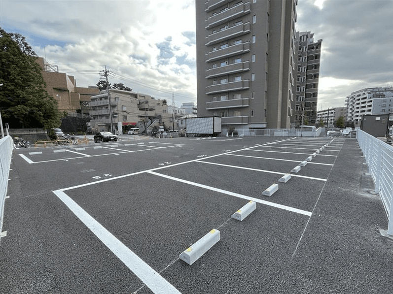 新百合ヶ丘万福寺第６の外観・駐車場イメージ1枚目