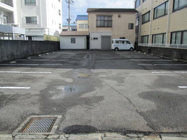 A-121西中原1丁目島﨑貸駐車場の外観・駐車場イメージ1枚目