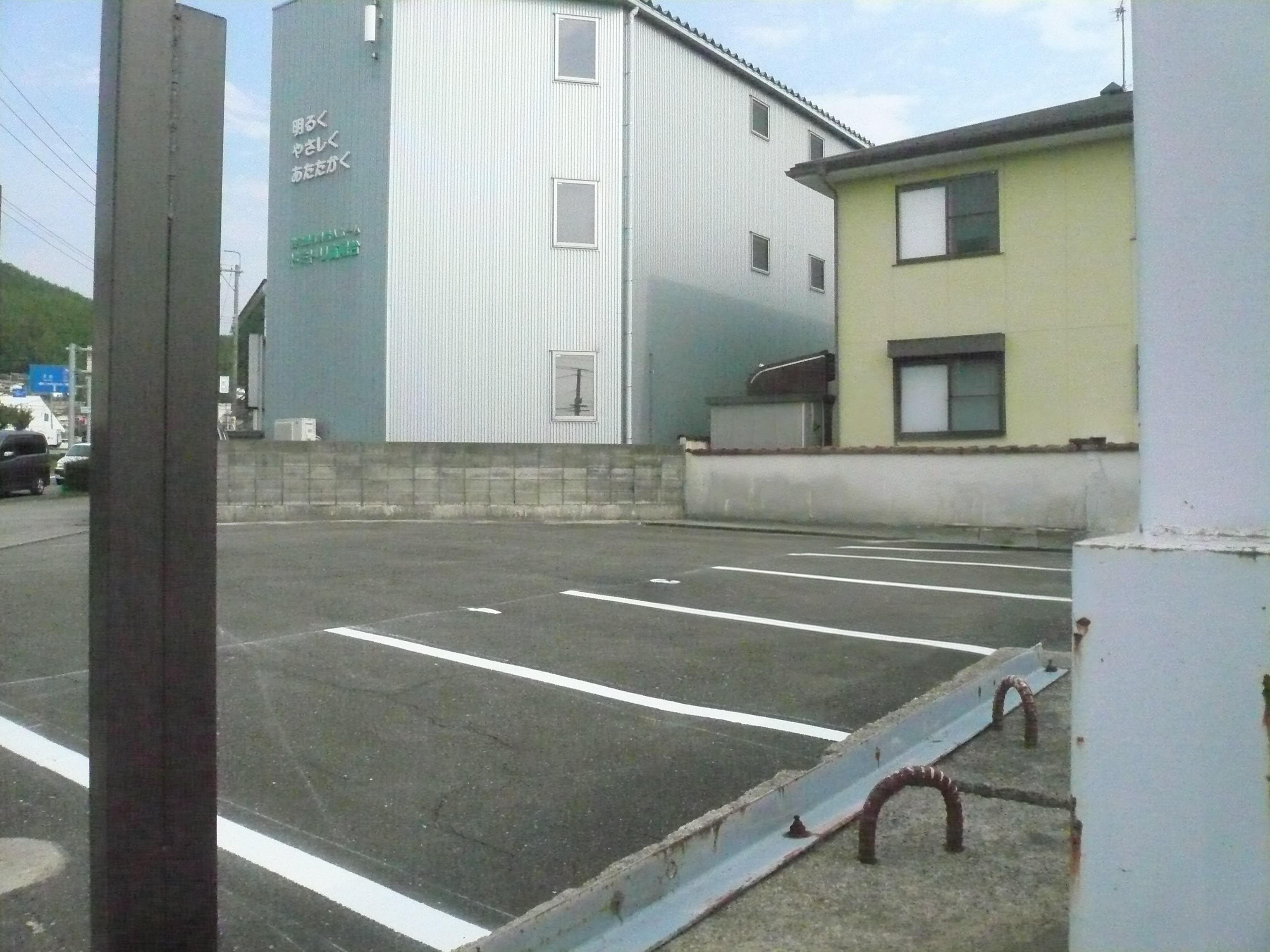 高尾台1丁目月極駐車場の外観・駐車場イメージ3枚目