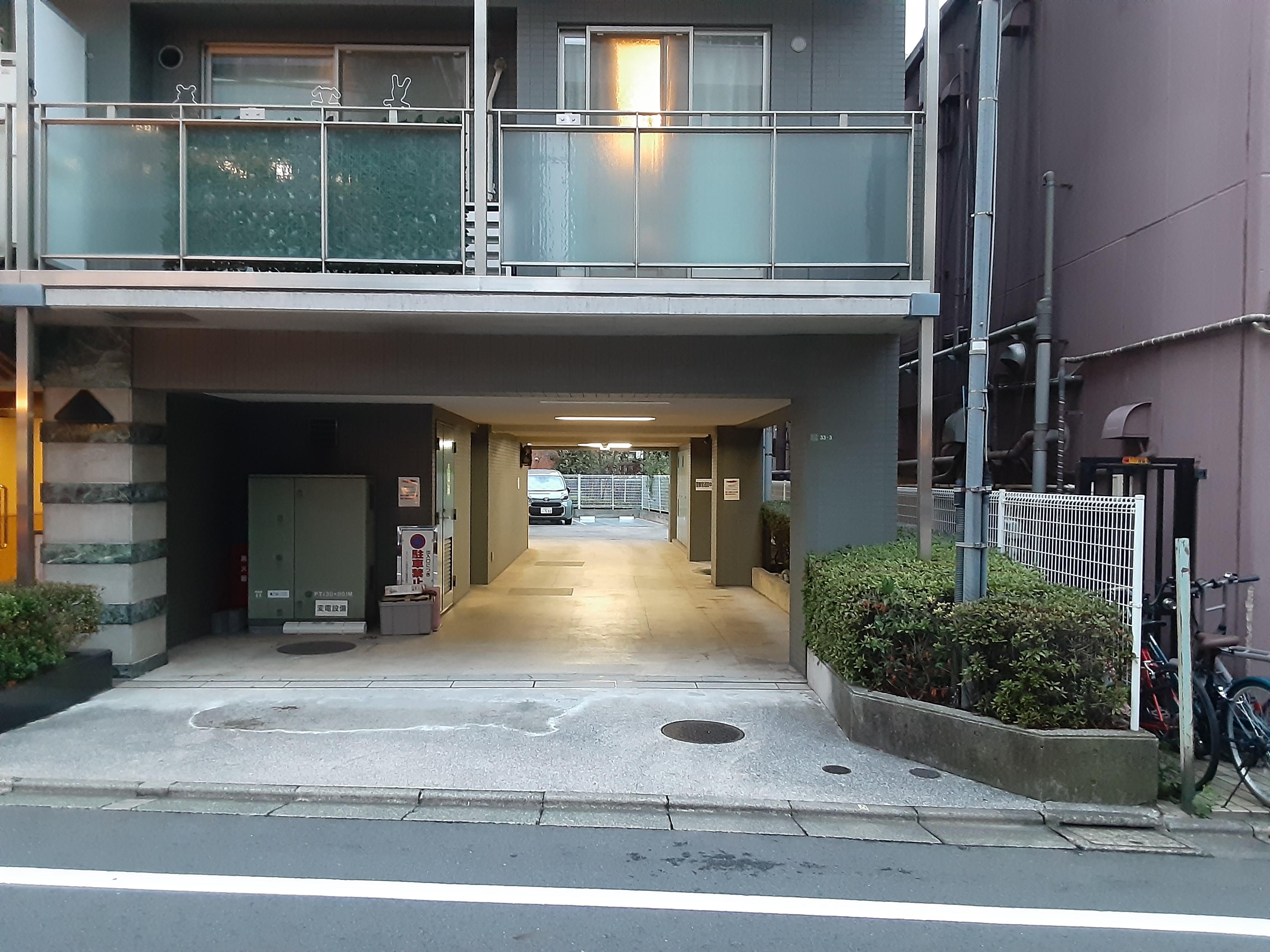 エクレール自由が丘の外観・駐車場イメージ3枚目