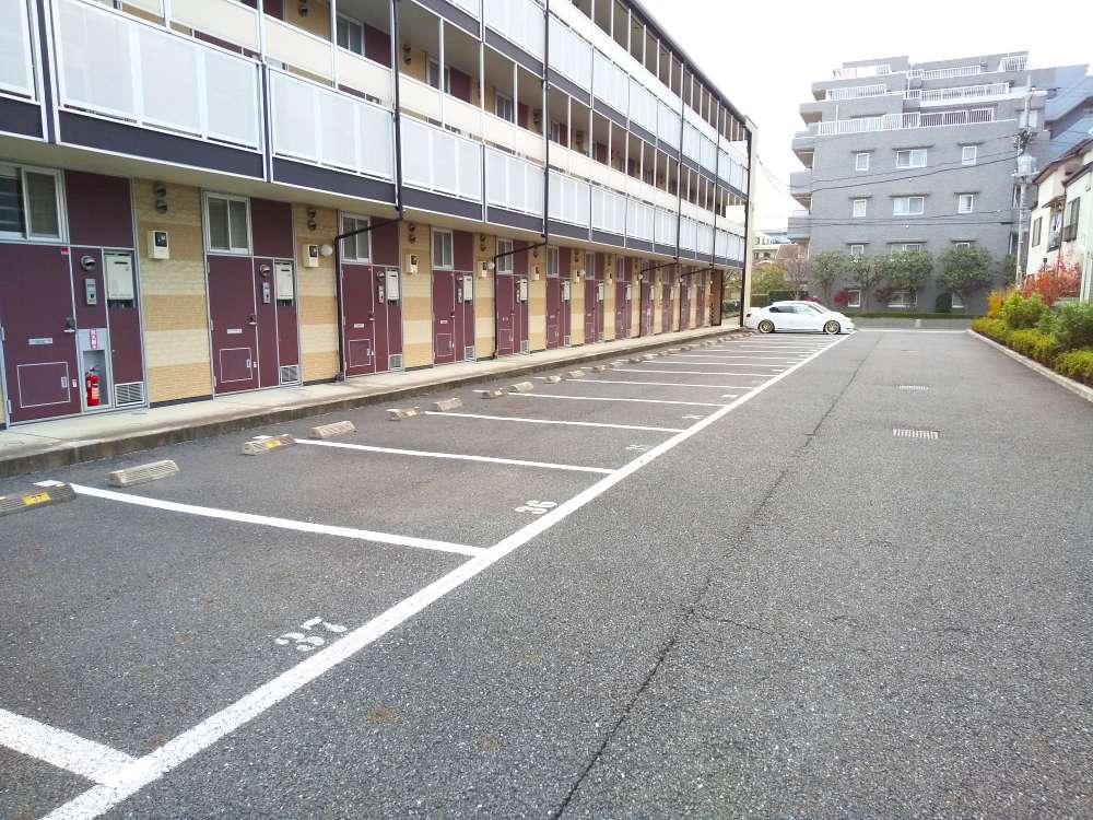 ベルグランデＡ(27314)の外観・駐車場イメージ1枚目