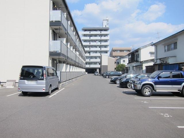 エスポワールシェソワ(32159)の外観・駐車場イメージ1枚目
