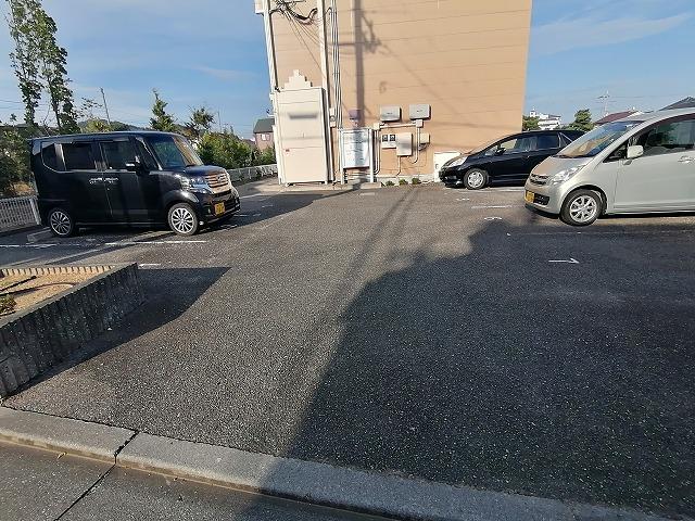 グリーンアベニュー(21048)の外観・駐車場イメージ1枚目