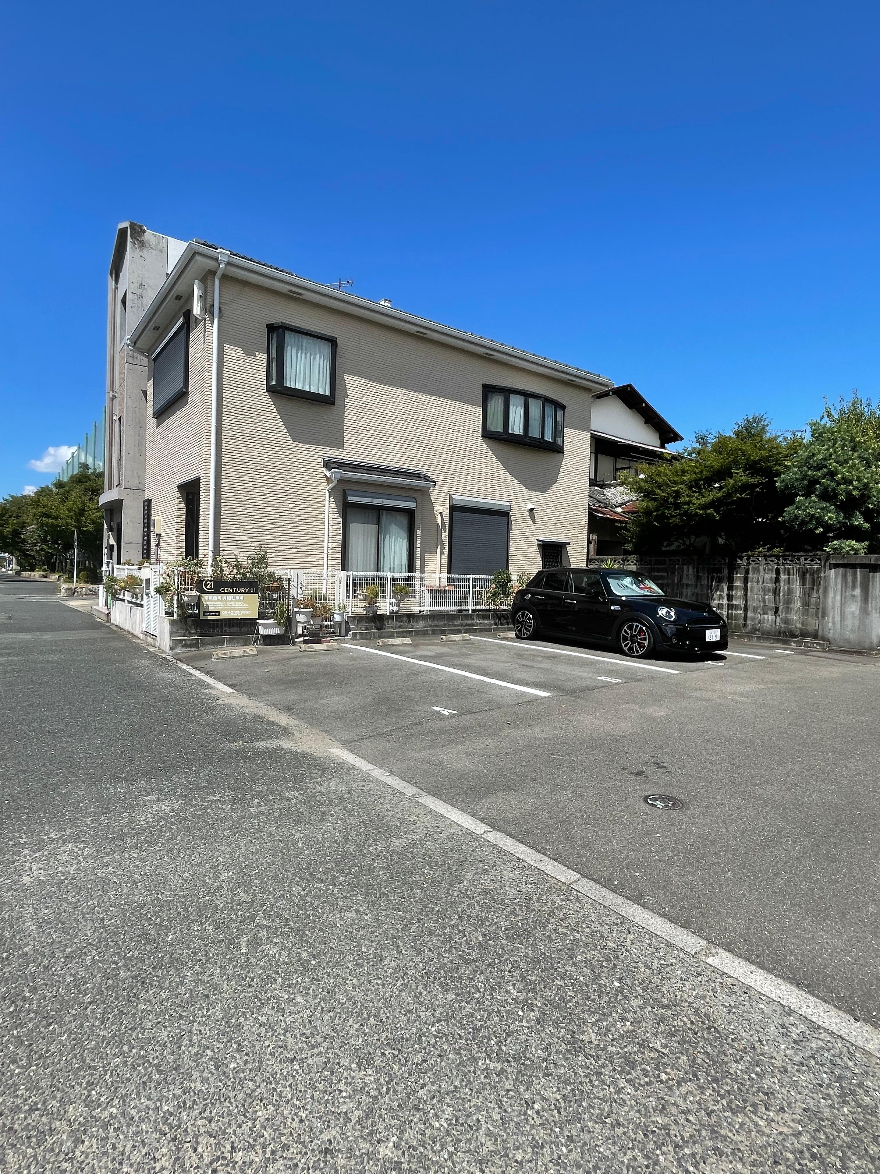 南薫西町駐車場の外観・駐車場イメージ1枚目