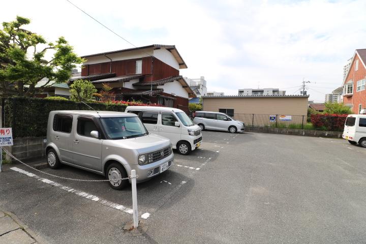 末松駐車場の外観・駐車場イメージ3枚目