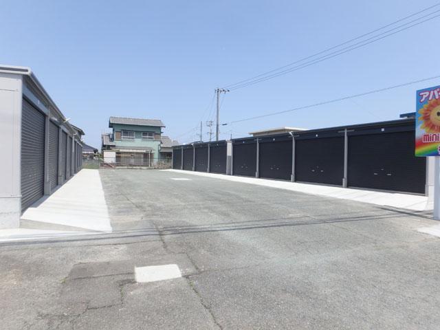 東海川井町ガレージの外観・駐車場イメージ2枚目
