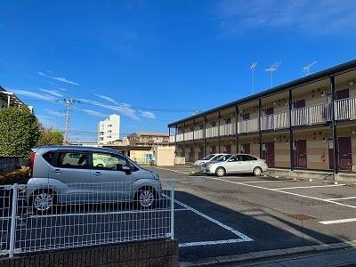 フローラ(28516)の外観・駐車場イメージ1枚目