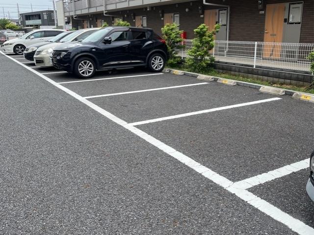 エムフラッツ新里(53103)の外観・駐車場イメージ1枚目