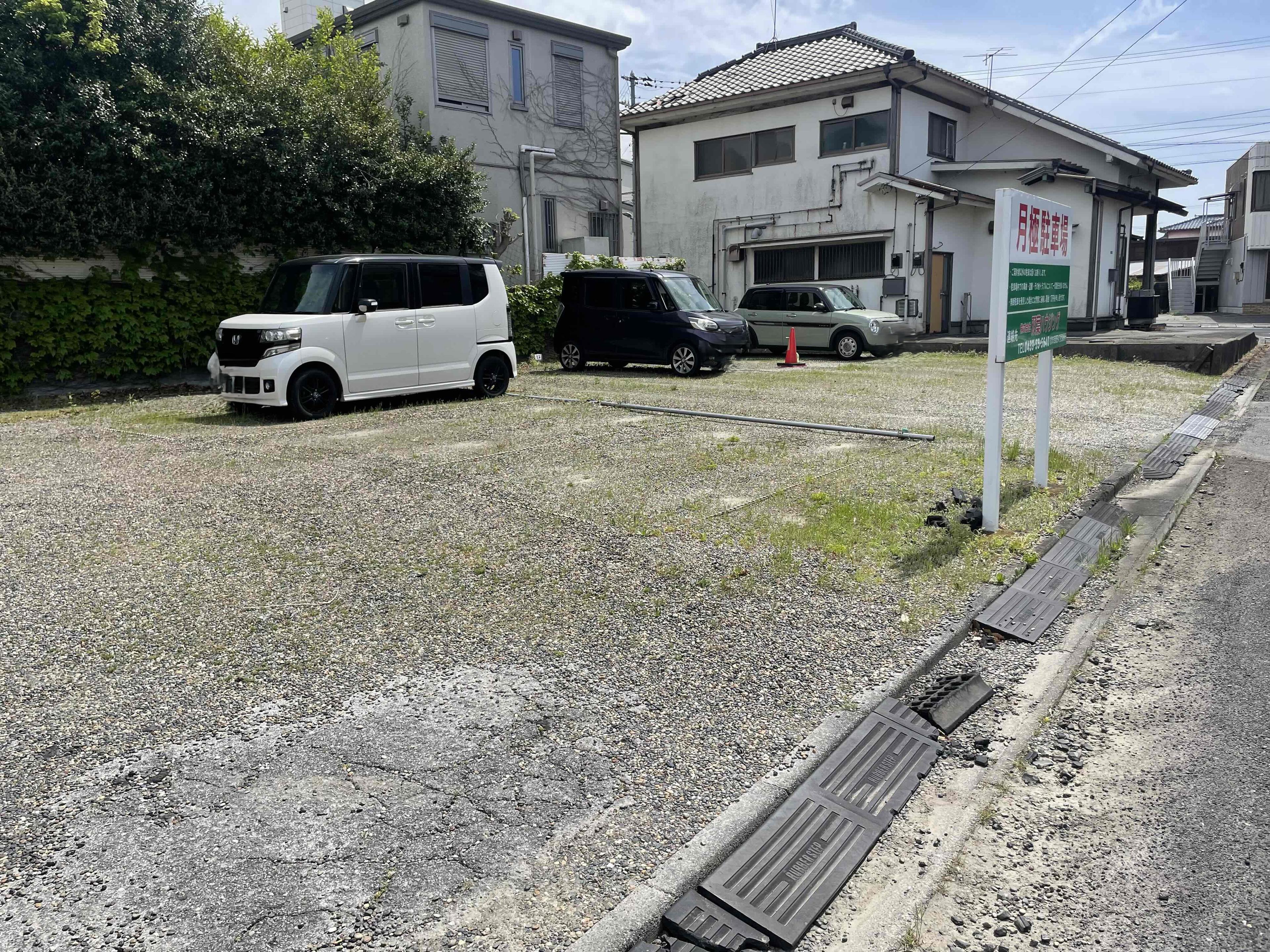岡崎(C)駐車場の外観・駐車場イメージ2枚目