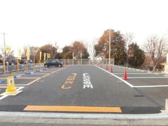 小泉荏田西２丁目駐車場の外観・駐車場イメージ1枚目