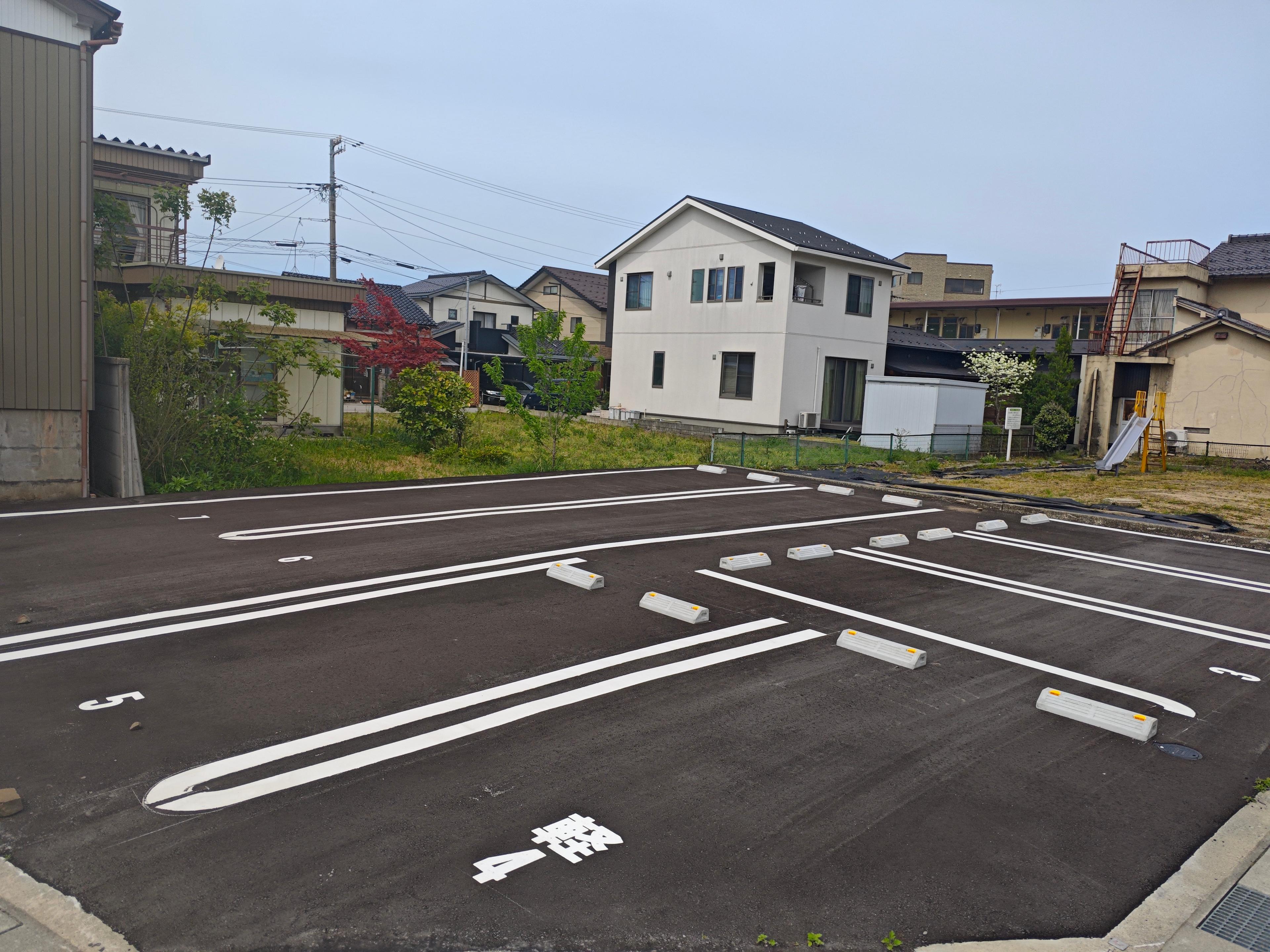 弥生町二丁目駐車場の外観・駐車場イメージ1枚目
