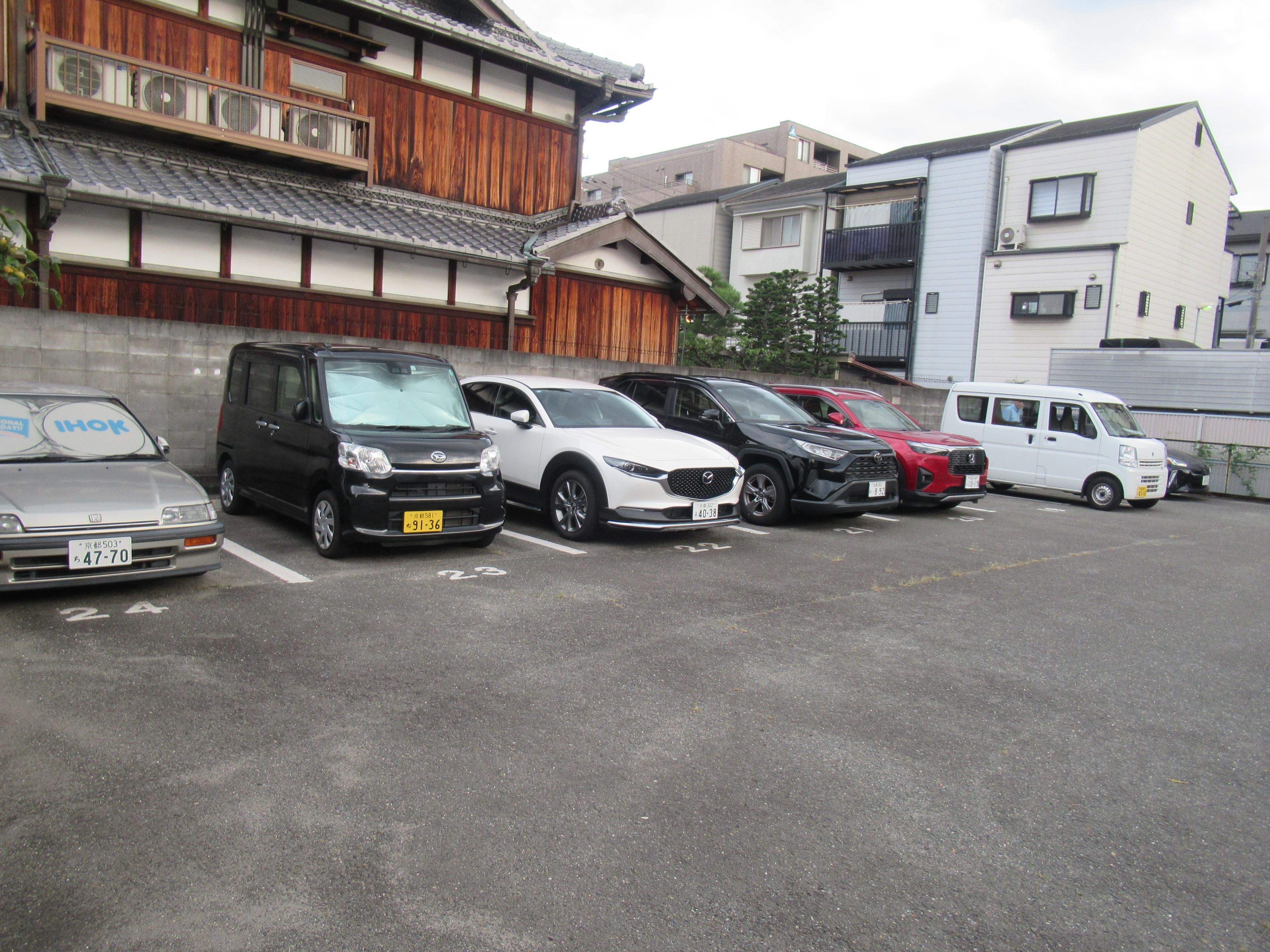 日照町ガレージの外観・駐車場イメージ3枚目