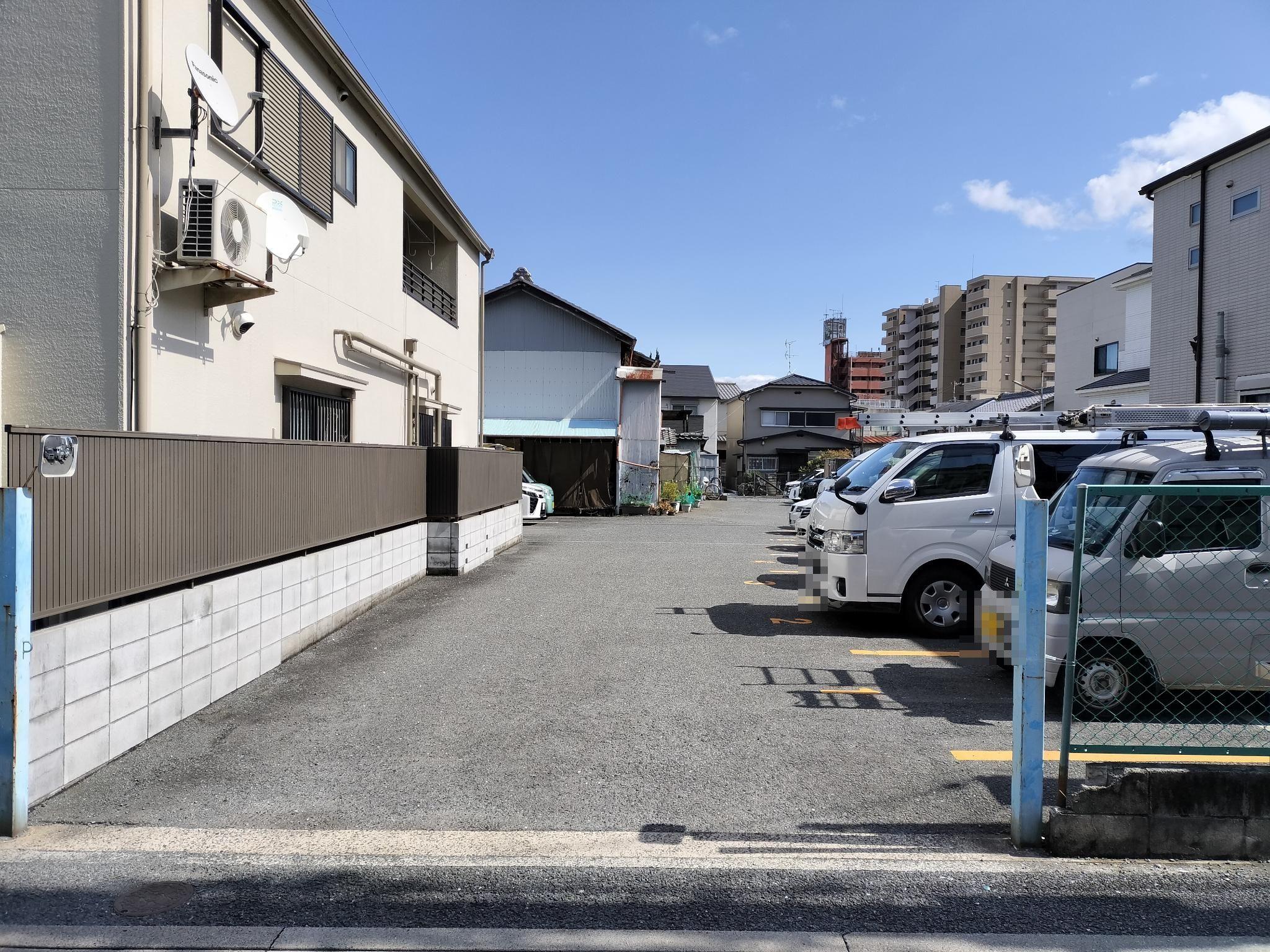 稲荷モータープールの外観・駐車場イメージ1枚目