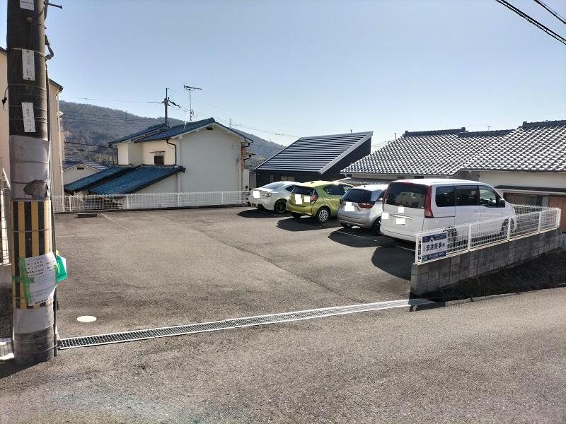 弥生 駐車場の外観・駐車場イメージ1枚目