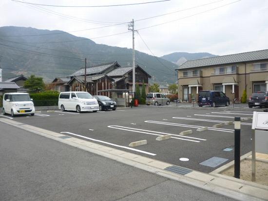 Ti　Amoの外観・駐車場イメージ1枚目