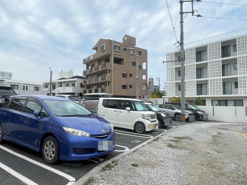 ブレッサ首里駐車場の外観・駐車場イメージ2枚目