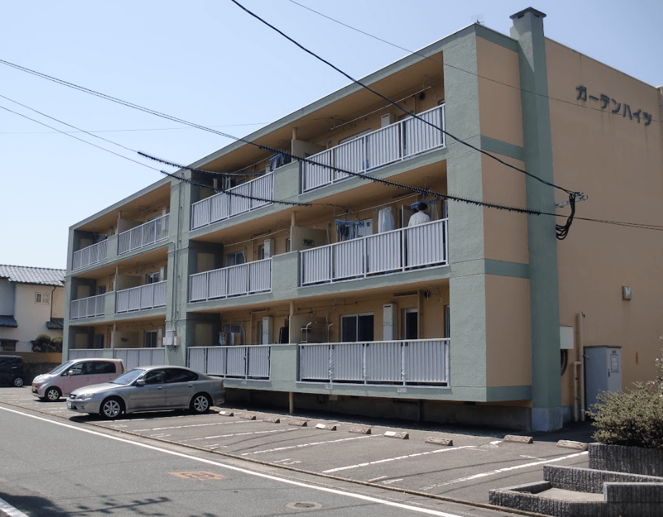 ｶﾞｰﾃﾞﾝﾊｲﾂ都府楼の外観・駐車場イメージ2枚目