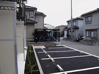 レークロード(27514)の外観・駐車場イメージ1枚目