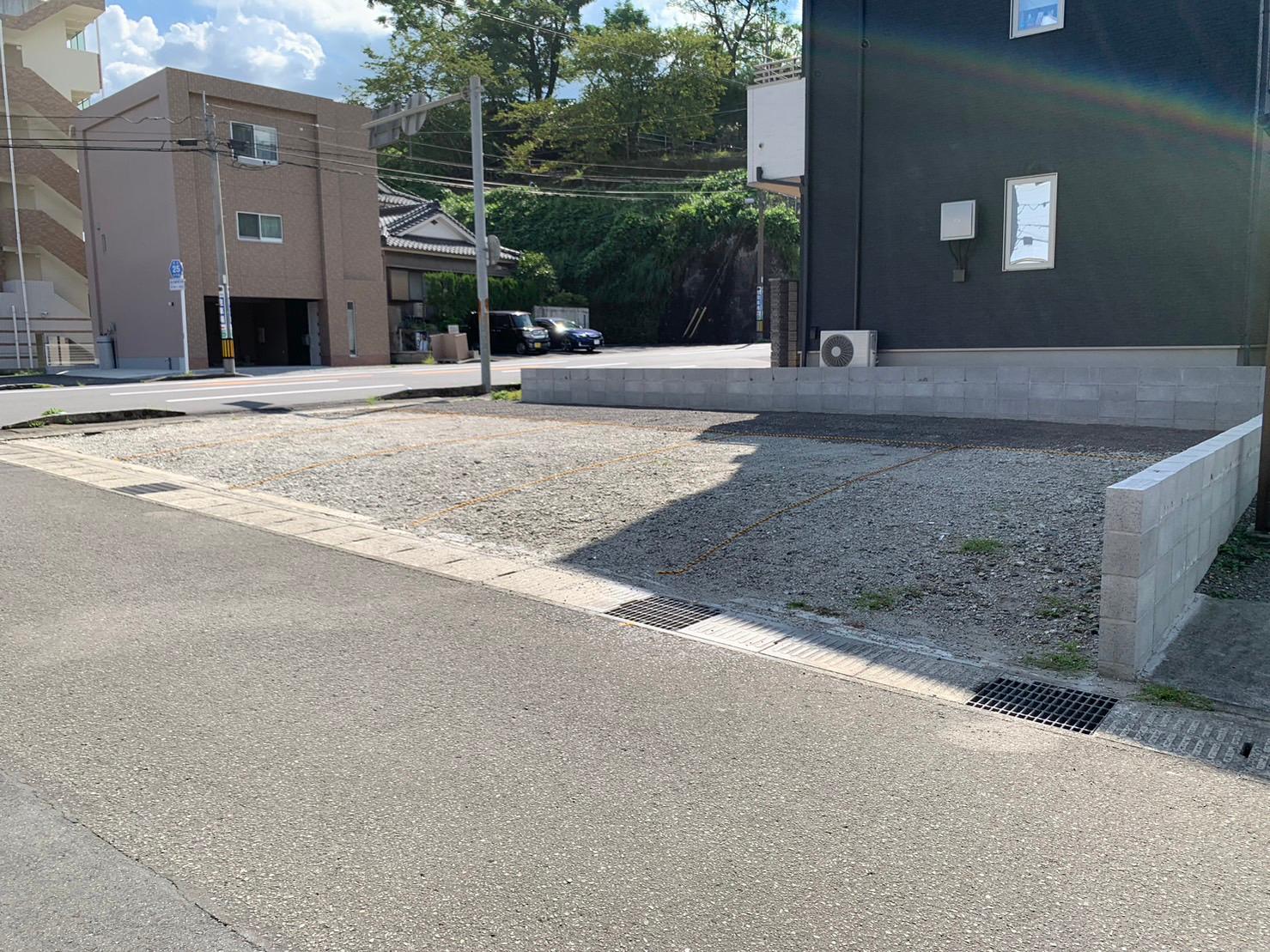 上竜尾町月極駐車場の外観・駐車場イメージ2枚目