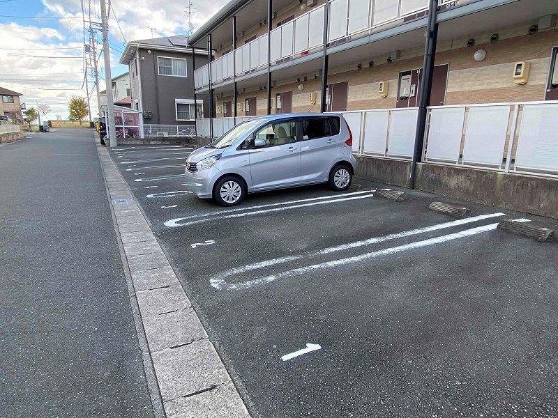 エスカーラ(28692)の外観・駐車場イメージ1枚目