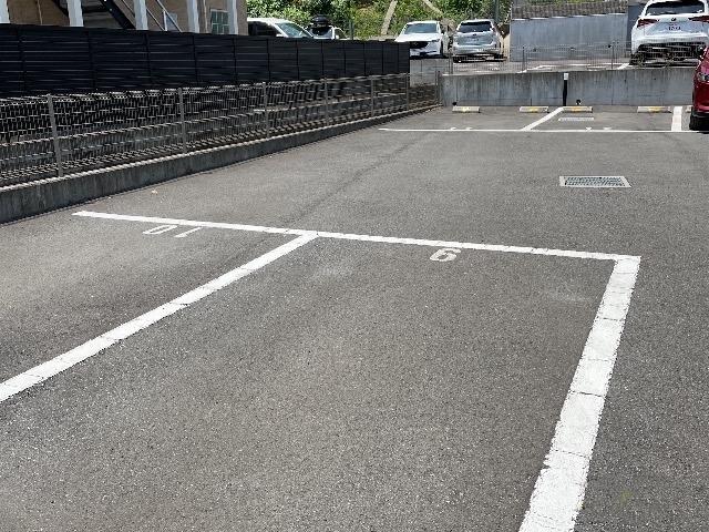 ミランダキャトル(56840)の外観・駐車場イメージ1枚目