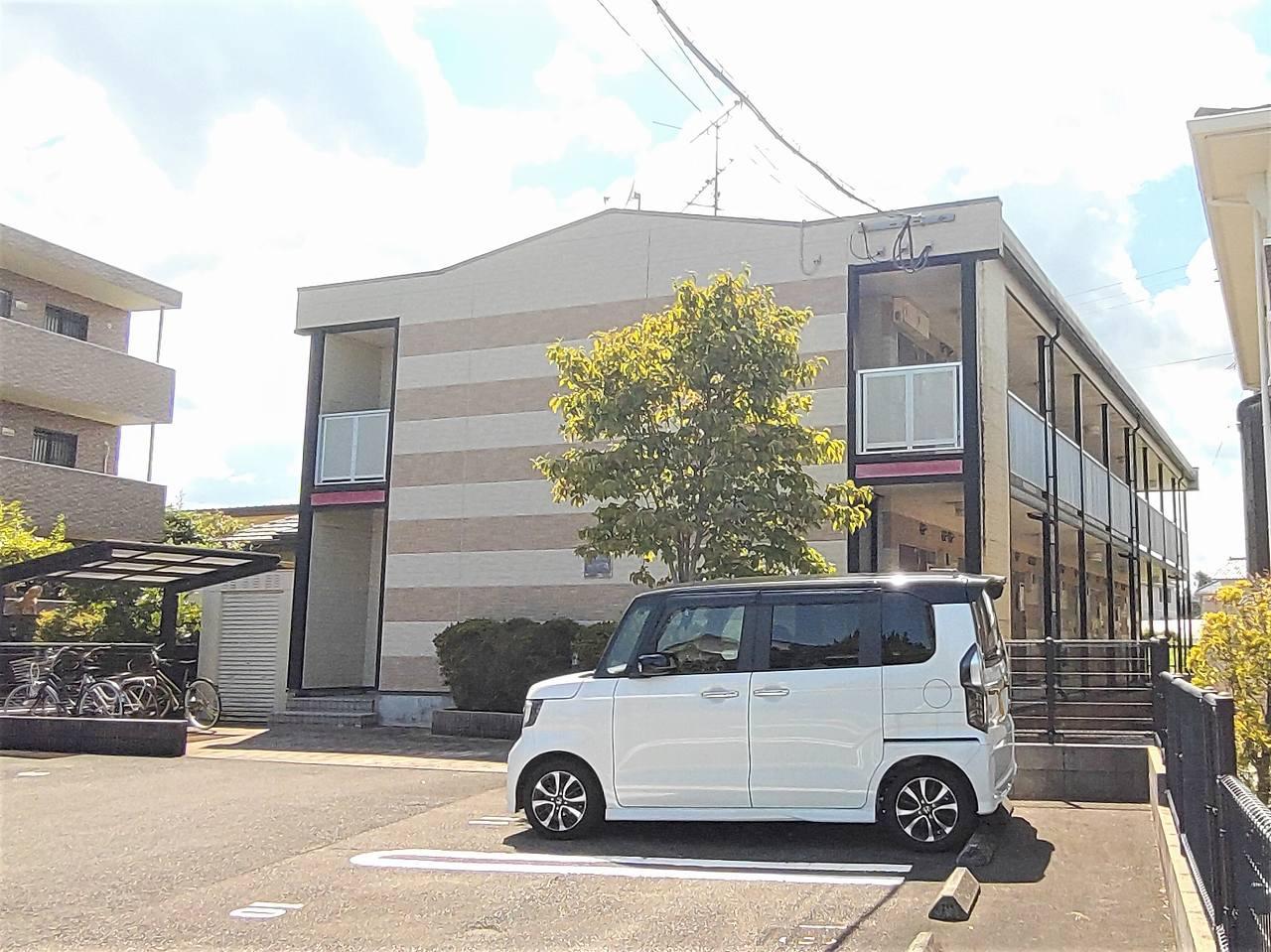 ＳＹＭＰＨＯＮＹ(24619)の外観・駐車場イメージ1枚目