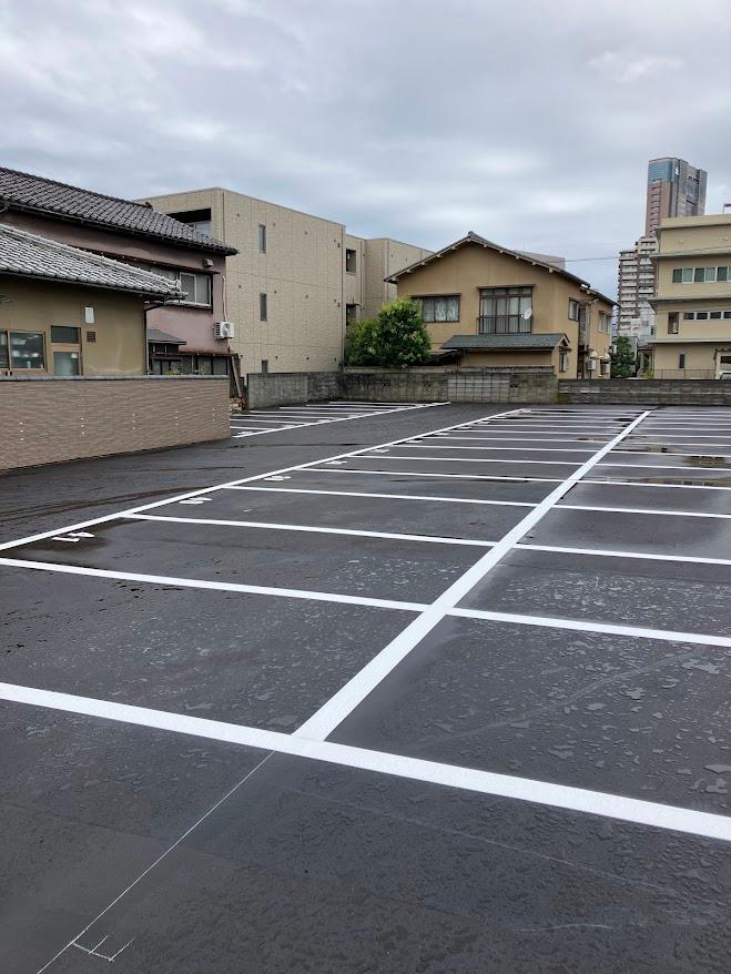 芳斉2丁目K駐車場の外観・駐車場イメージ3枚目