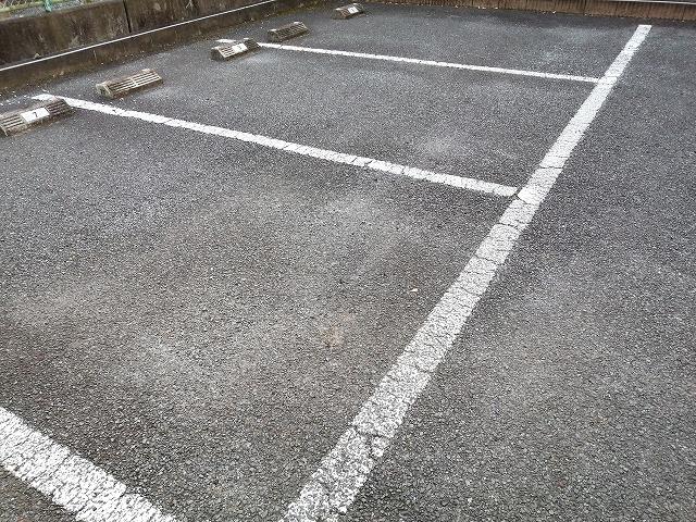 ハピネス(17095)の外観・駐車場イメージ1枚目
