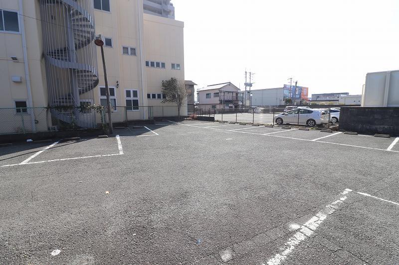 公園前駐車場の外観・駐車場イメージ2枚目