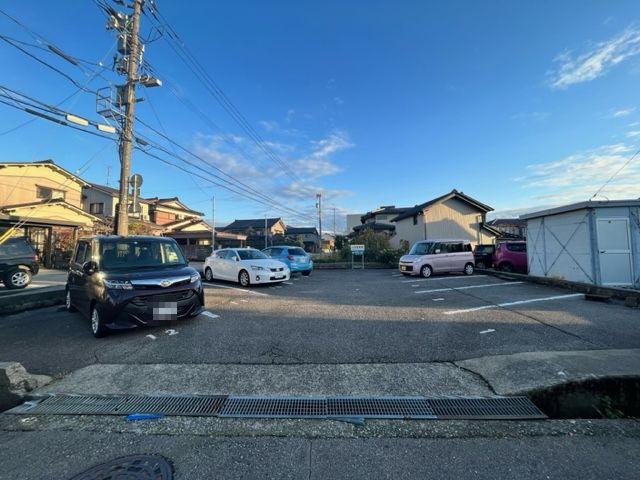 山野駐車場の外観・駐車場イメージ1枚目